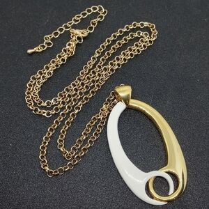👍 5 for $20 vintage Biagi white & gold tone pendant long chain necklace